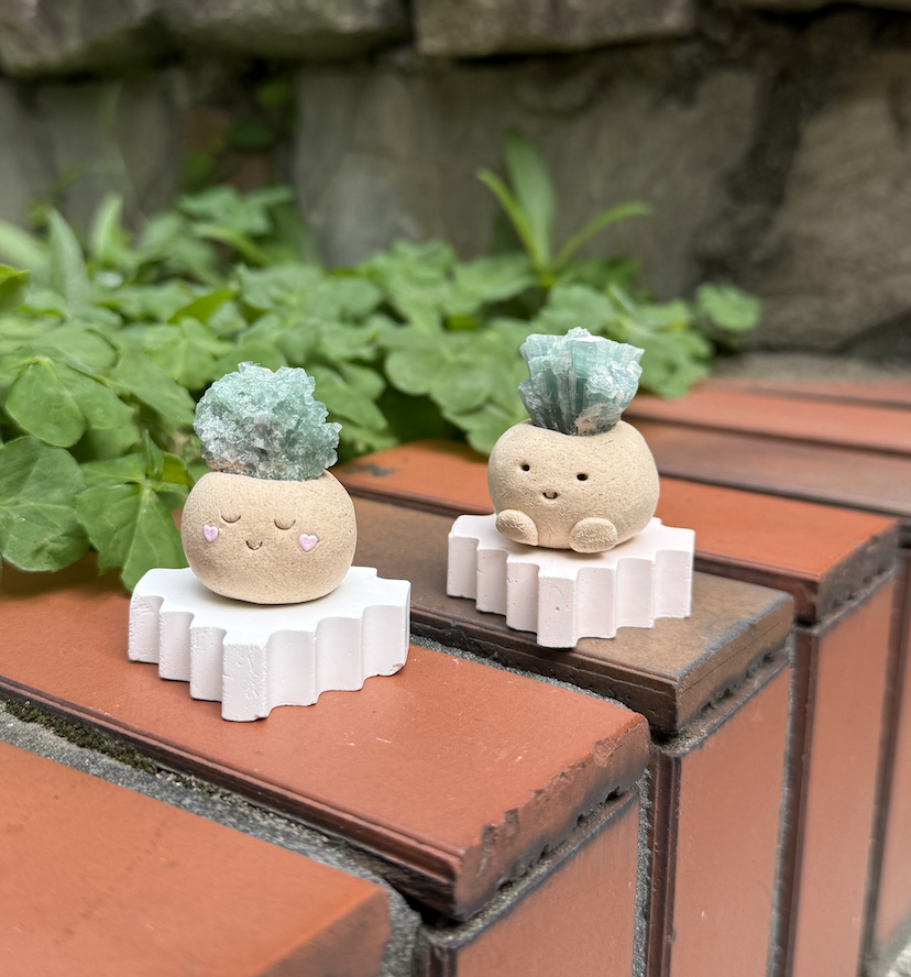 綠碧璽 |綠碧璽 石頭泥|🧊