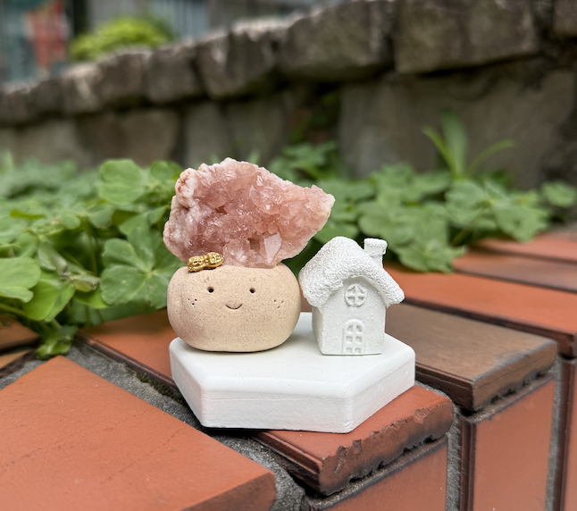 阿根廷粉紫水晶 阿根廷 | 粉紫水晶 石頭泥 |