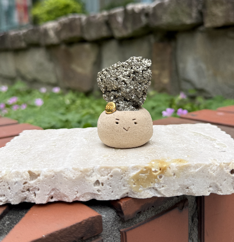 | 黃鐵礦 石頭泥 |