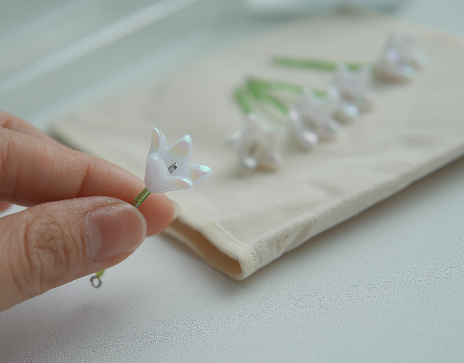 幻彩微光小百合花