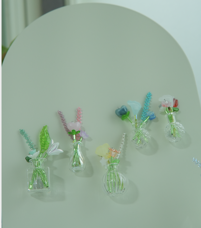 幻彩微光小百合花