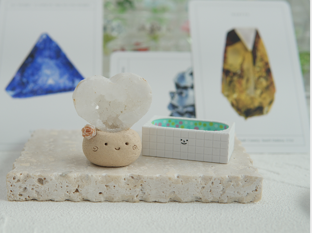 🤍 ｜愛心白晶簇洞 石頭泥｜