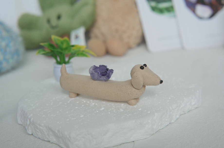 水晶 臘腸狗狗 dooooog 🦴| 黃水晶 、藍紫螢石 石頭泥 |