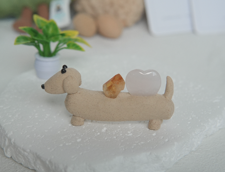 水晶 臘腸狗狗 dooooog 🦴| 黃水晶 、藍紫螢石 石頭泥 |