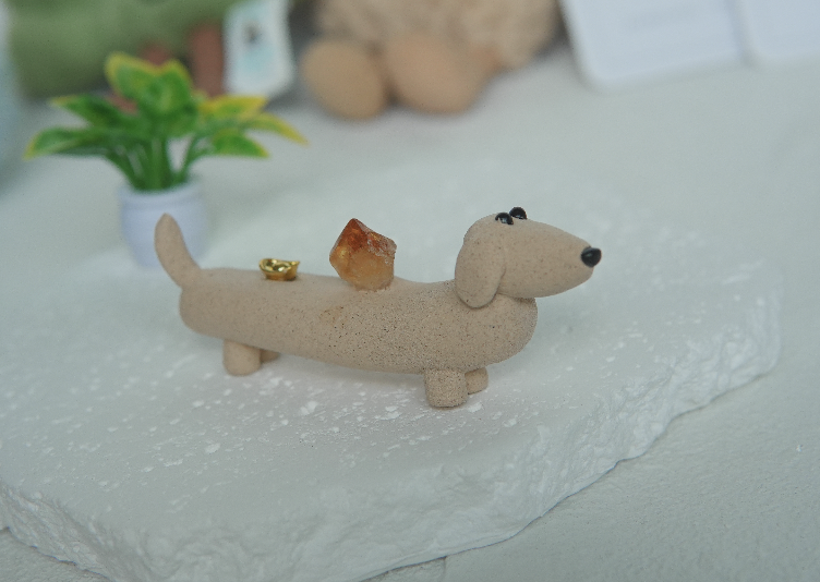 水晶 臘腸狗狗 dooooog 🦴| 黃水晶 、藍紫螢石 石頭泥 |